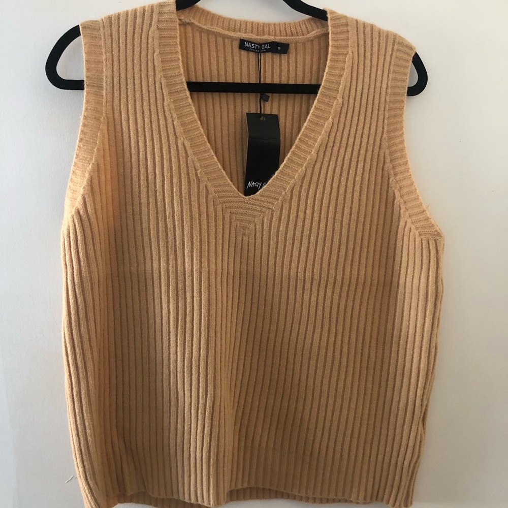 Brand new Nastygal sweater vest! Size small, slightly oversized. Ribbed material
